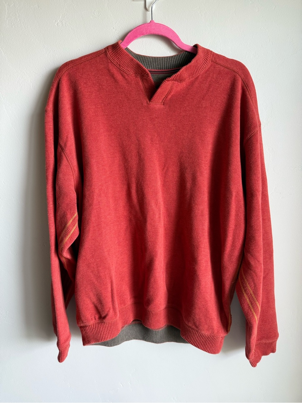 Tommy Bahama Men's Fliprider Abaco reversible V-Neck Sweater Fox Red